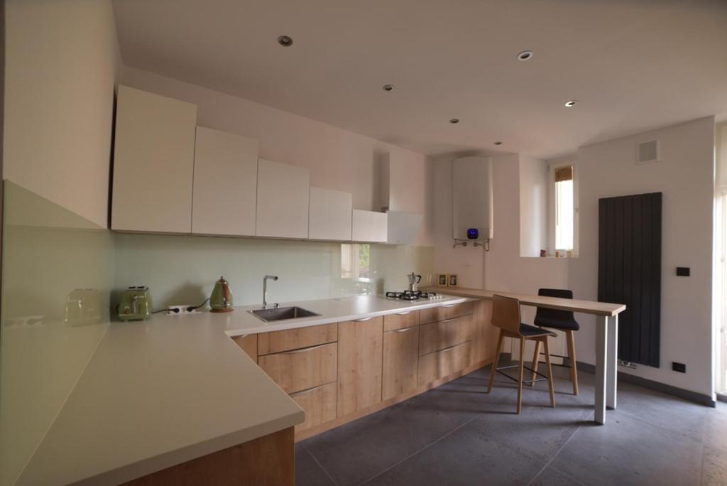 Designer Apartment 110m2 with King Size Beds&Equipped Kitchen Krakau Exterior foto